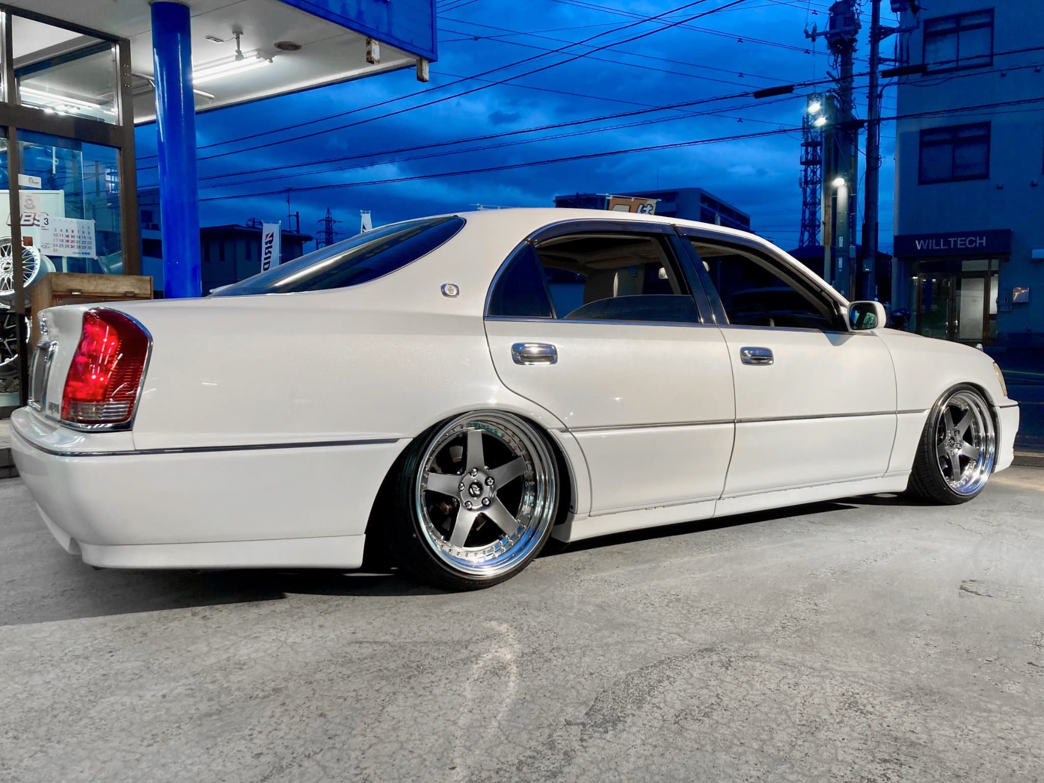 Toyota Crown Majesta UZS171